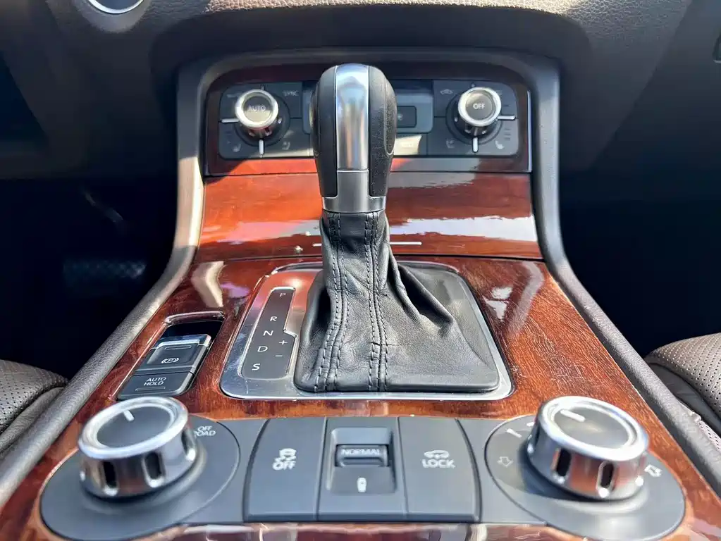 Volkswagen Touareg — миниатюра 14