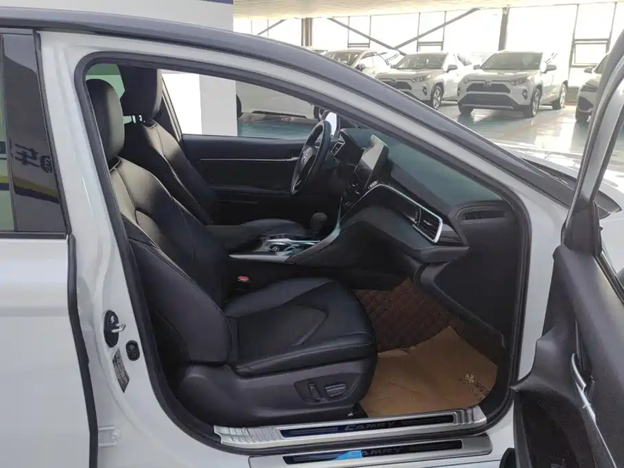 Toyota Camry 2021 2.5S