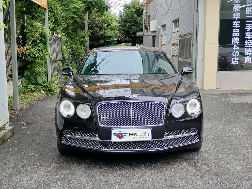 Bentley Flying Spur — миниатюра 2