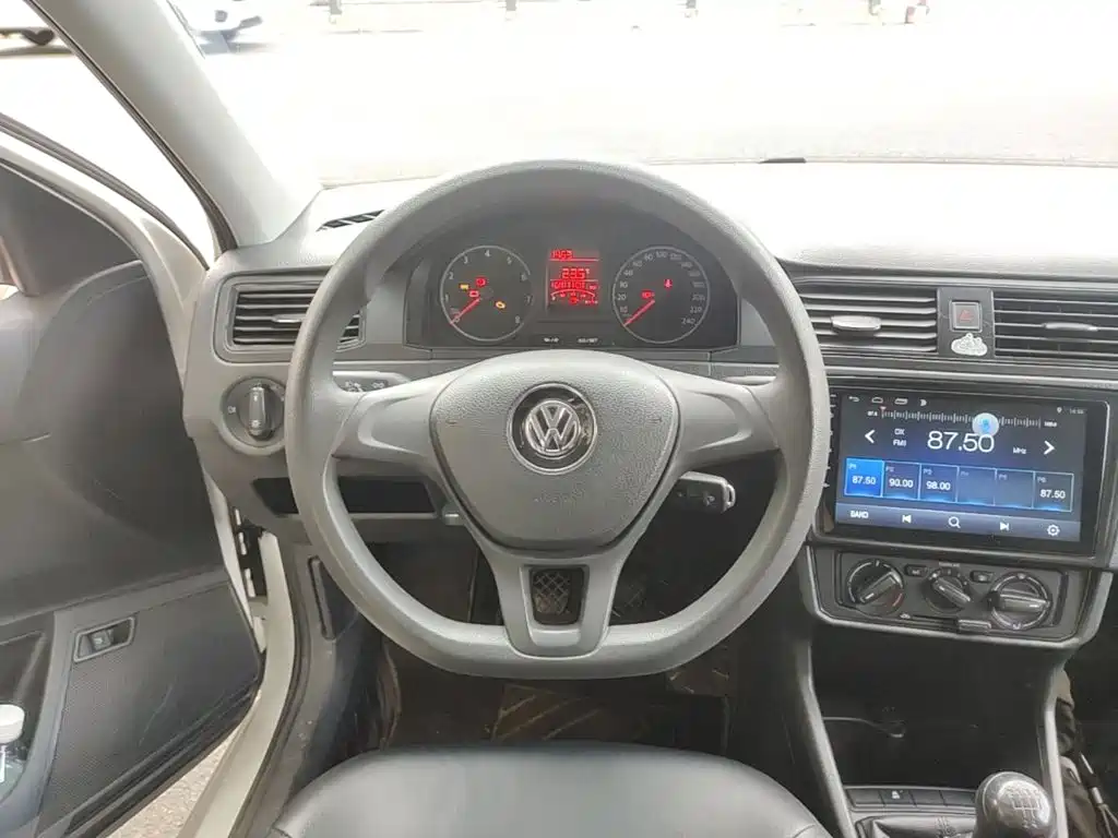 Volkswagen Santana — миниатюра 11