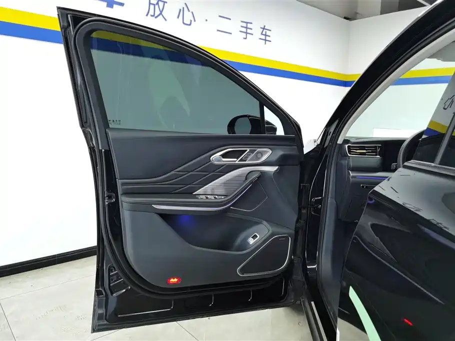 Hongqi HS7 PHEV 2024 2.0T PHEV 6 мест