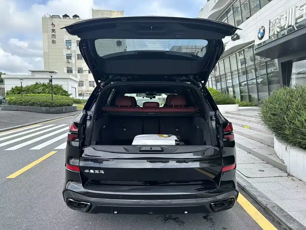 BMW X5 2026 xDrive 40Li M Sport