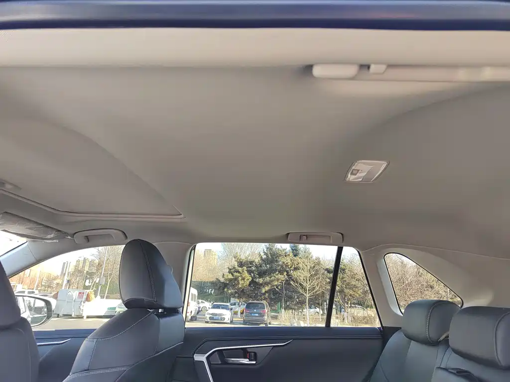 TOYOTA RAV4 RONGFANG