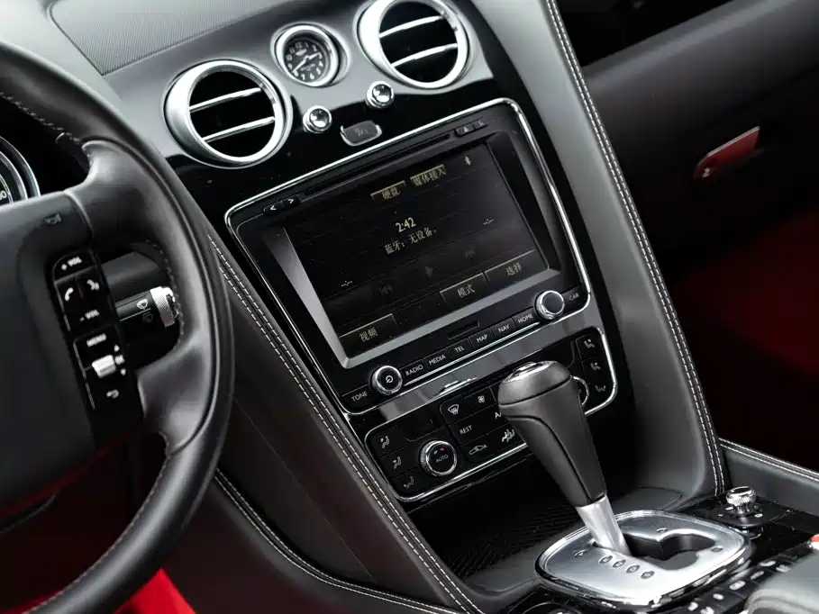 Bentley Flying Spur — миниатюра 13