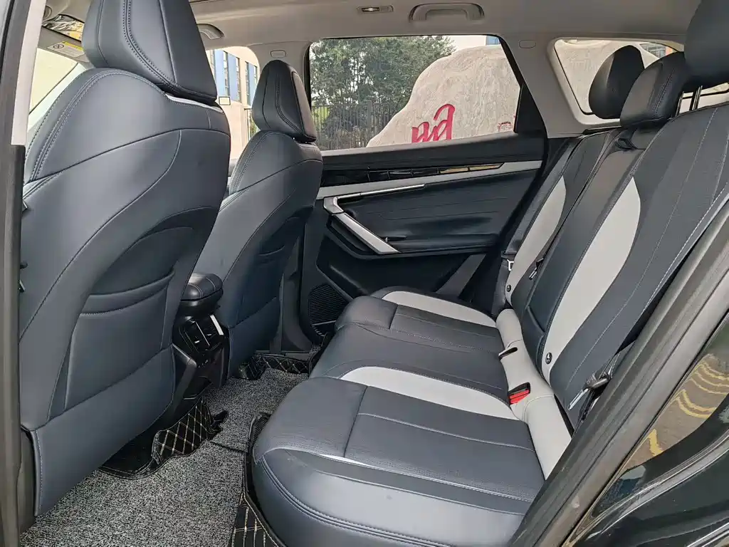 Geely Boyue L — миниатюра 6