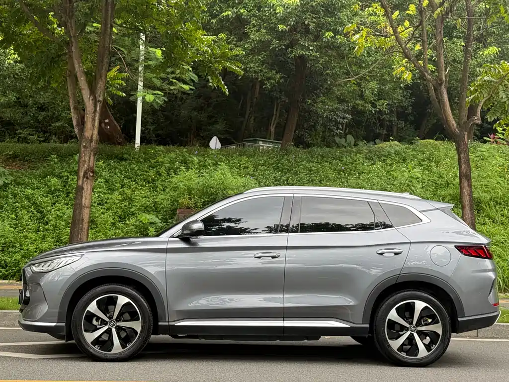 BYD PLUS New Energy — миниатюра 3