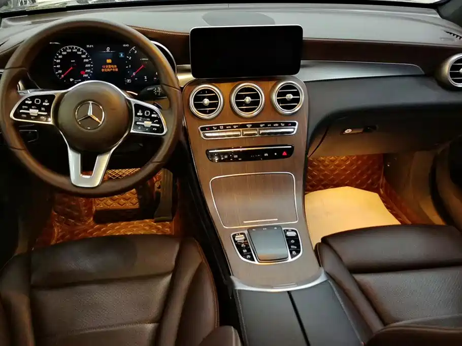 Mercedes-Benz GLC — миниатюра 12