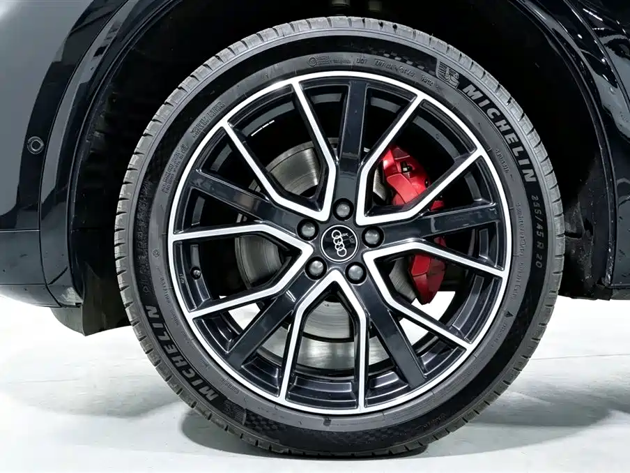 Audi Q5L — миниатюра 24