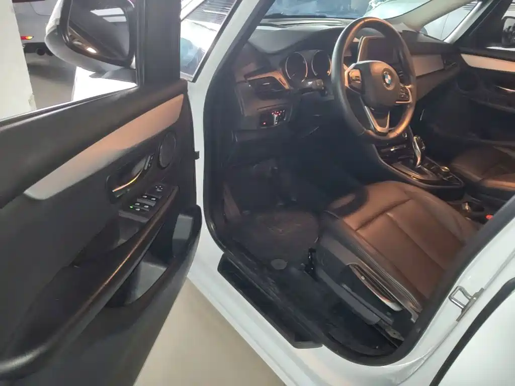 BMW 2 Series Gran Tourer — миниатюра 16