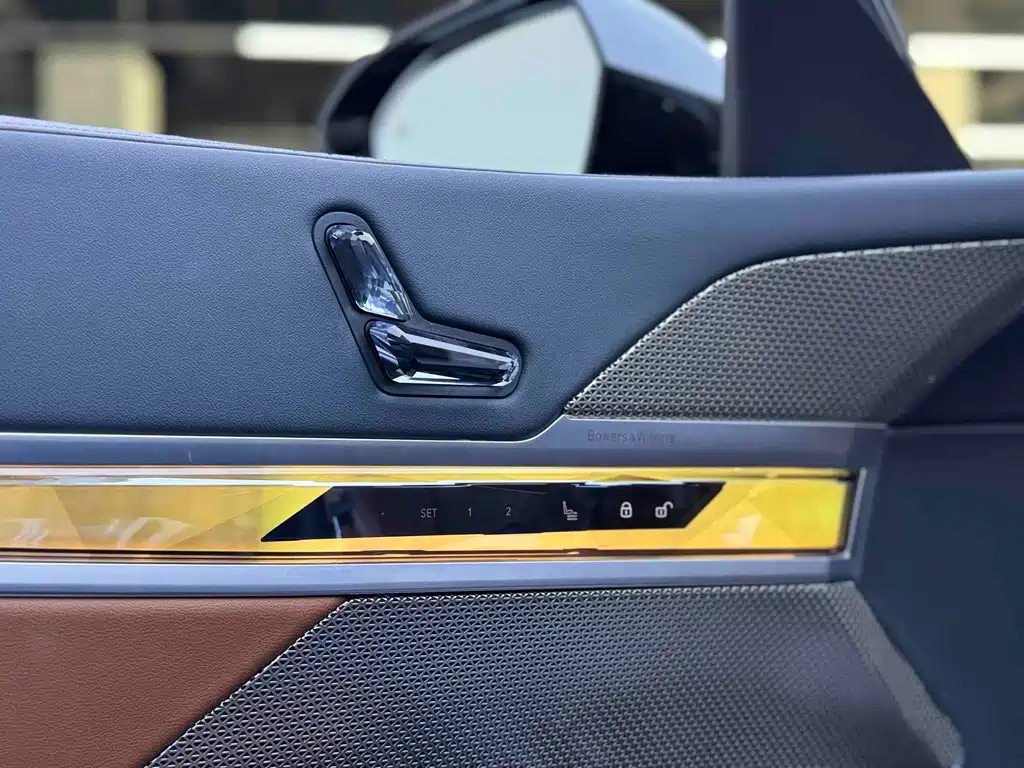 BMW i7 — миниатюра 7