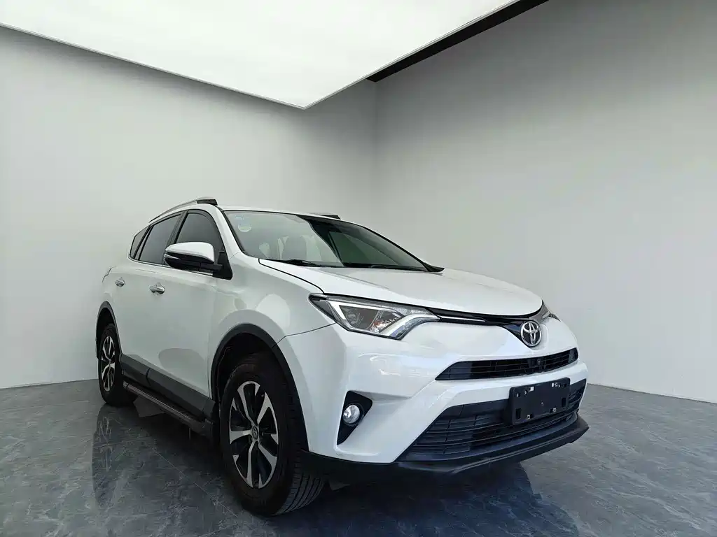 Toyota RAV4 — миниатюра 3