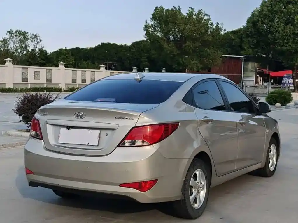Hyundai Verna — миниатюра 5