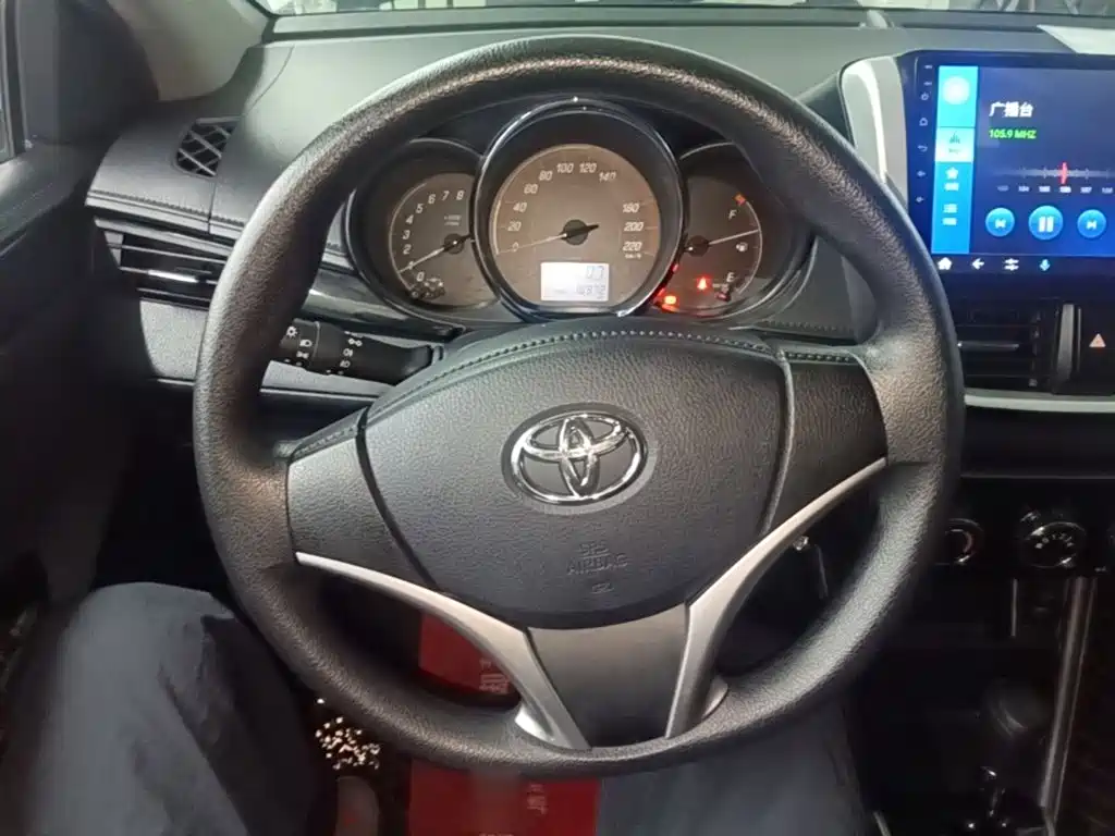 Toyota Yaris L — миниатюра 11