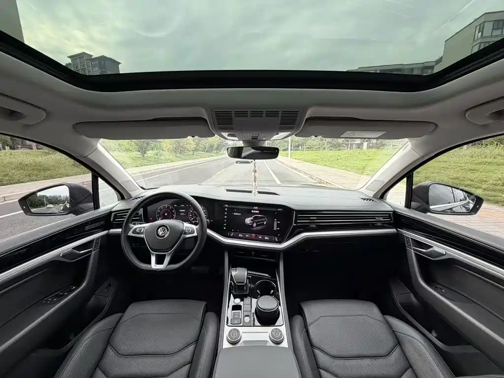 Volkswagen Touareg — миниатюра 14