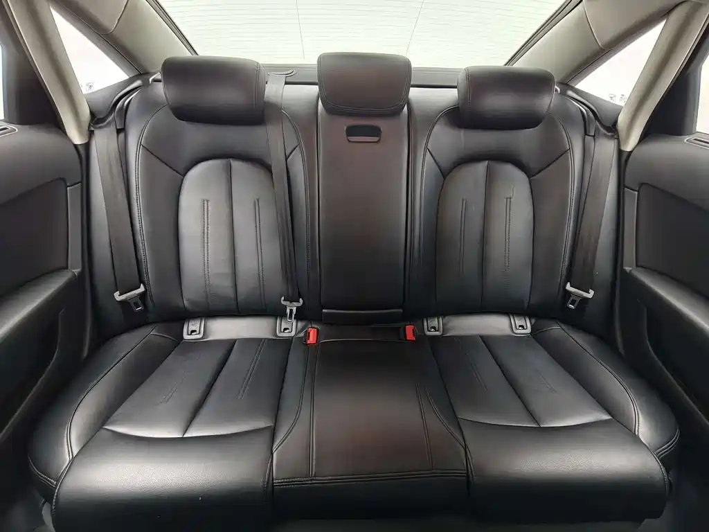 Audi A6L — миниатюра 15