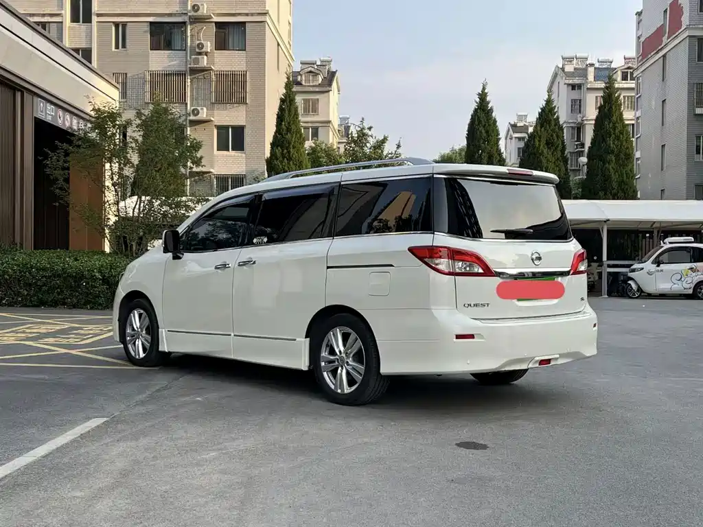 Nissan Quest — миниатюра 10