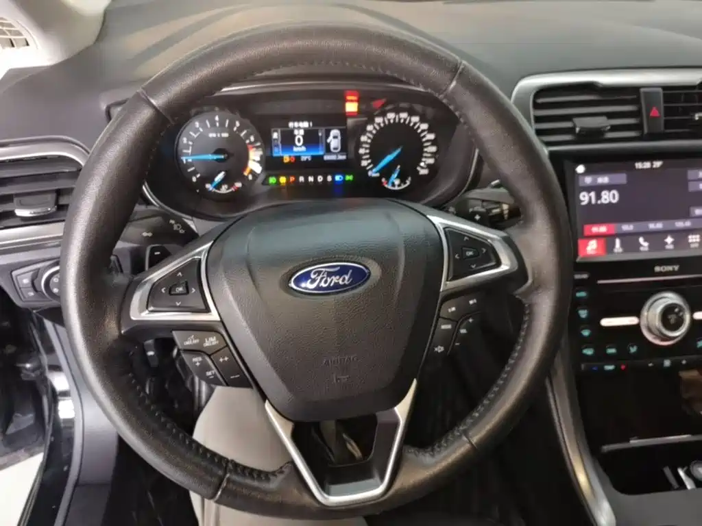Ford Mondeo — миниатюра 11