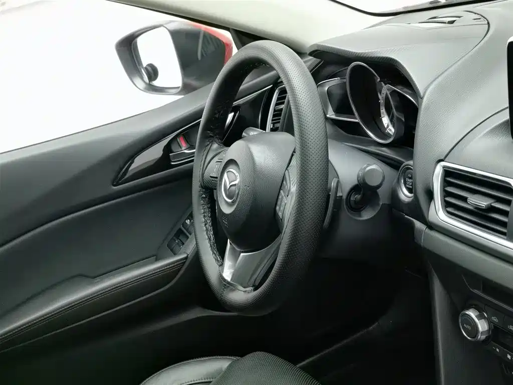 Mazda Mazda3 — фотографии объявления, Фото 23