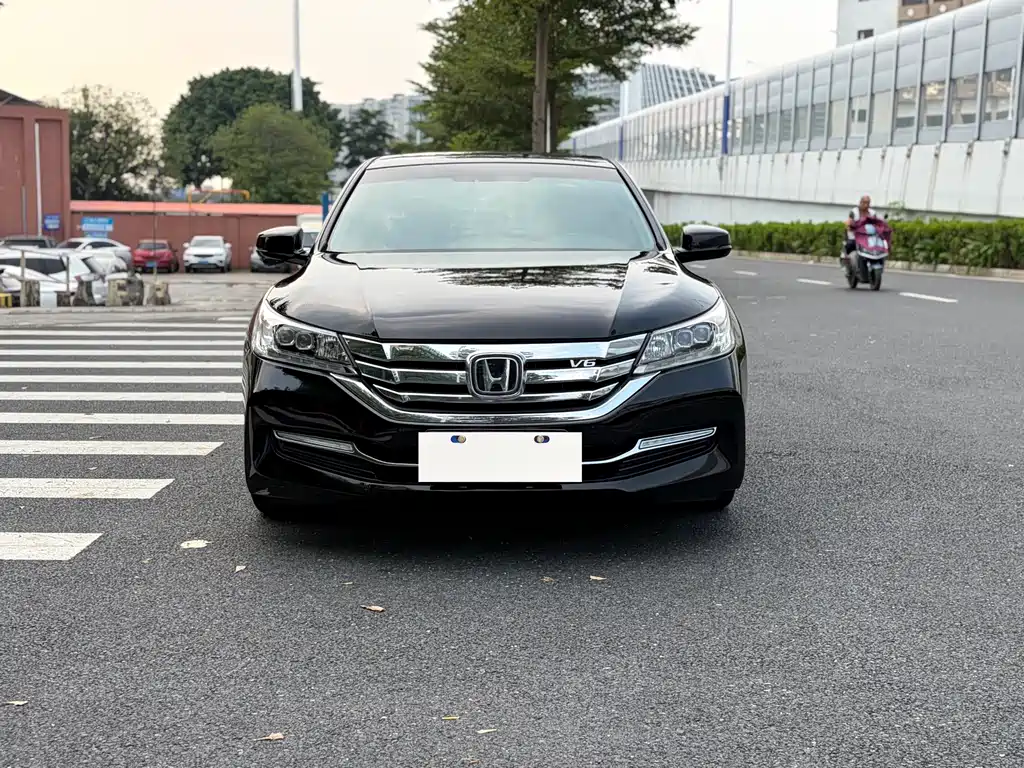 Honda Accord — миниатюра 2