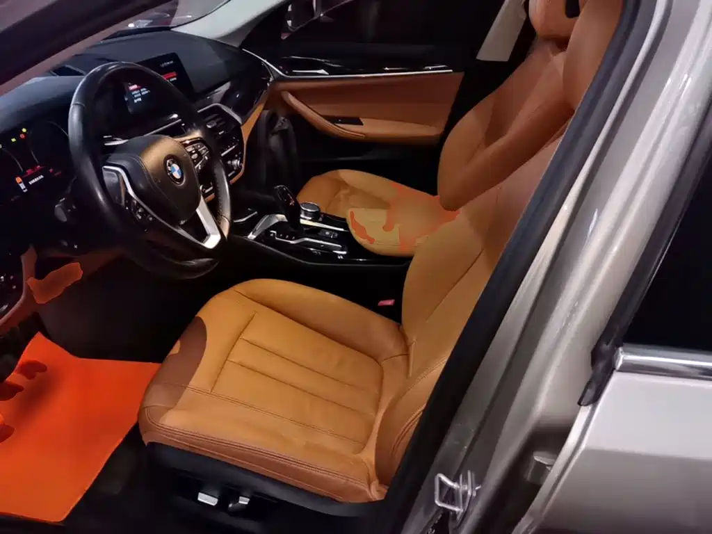 BMW 5 Series — миниатюра 15