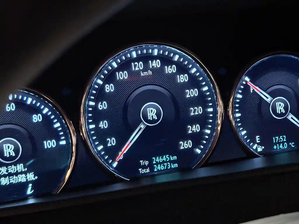 Rolls-Royce Cullinan — миниатюра 4