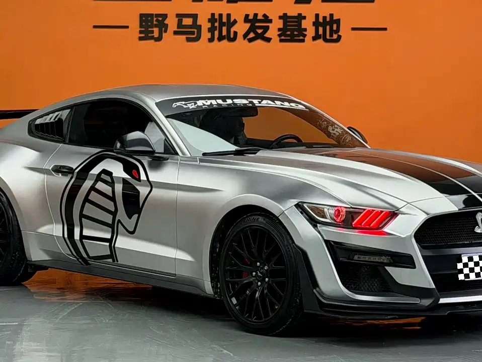 Ford Mustang — миниатюра 3