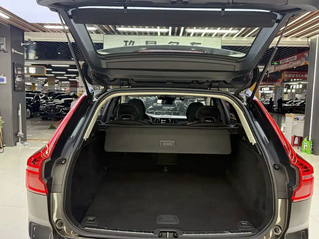 Volvo XC60 — миниатюра 11