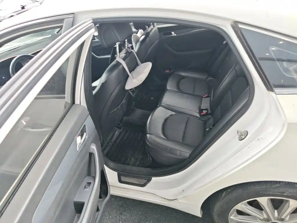 Hyundai Sonata — миниатюра 22