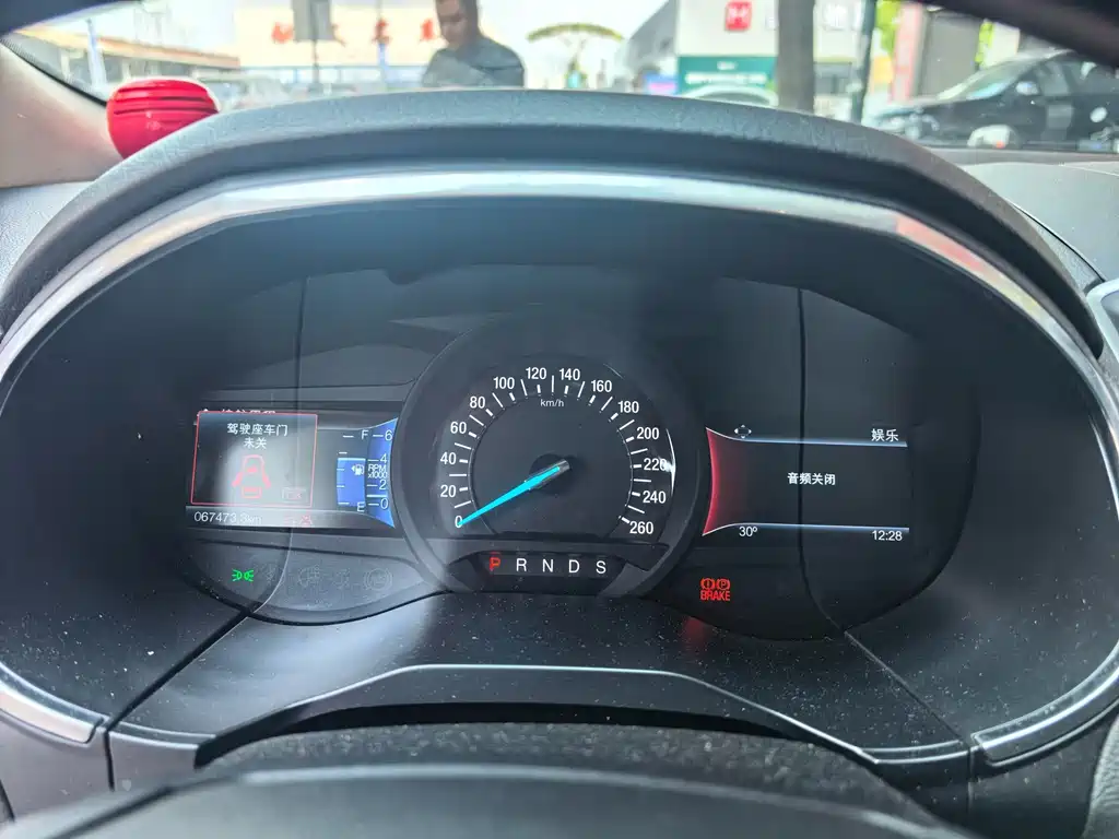 Ford Edge — миниатюра 7