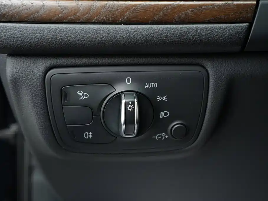 Audi A6L — миниатюра 9