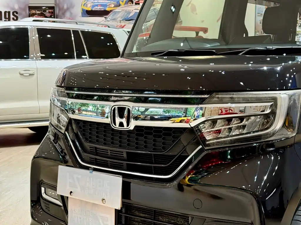 Honda N-BOX — миниатюра 4