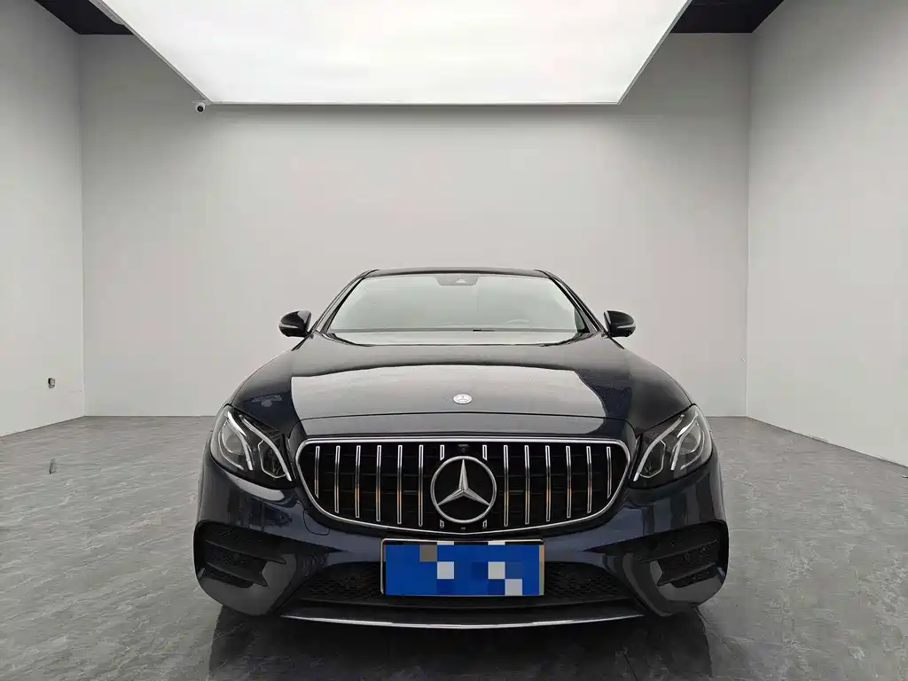 Mercedes-Benz E-Class — миниатюра 2
