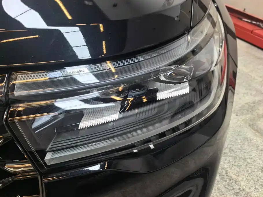 Ford Explorer — миниатюра 5