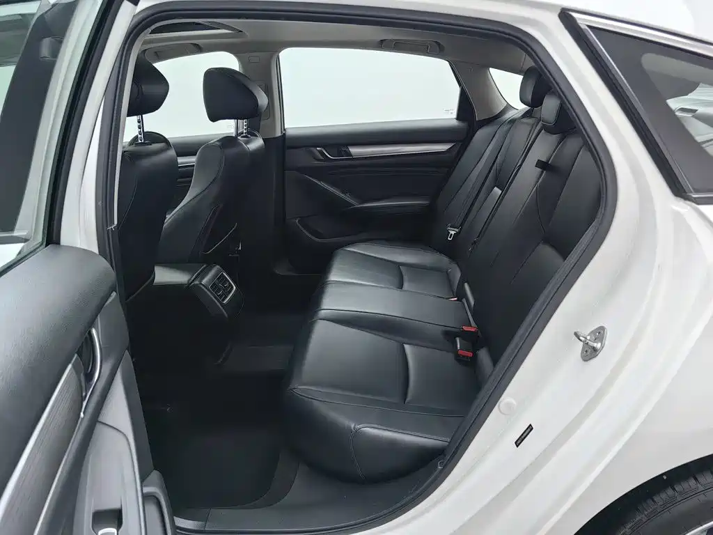 Honda Accord — миниатюра 15