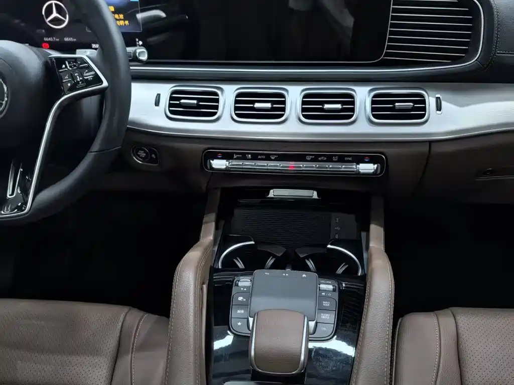Mercedes-Benz GLS — миниатюра 6