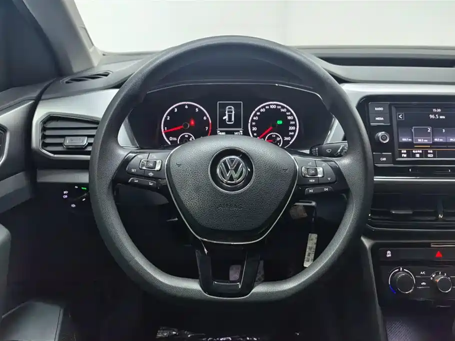 VOLKSWAGEN TU KAI