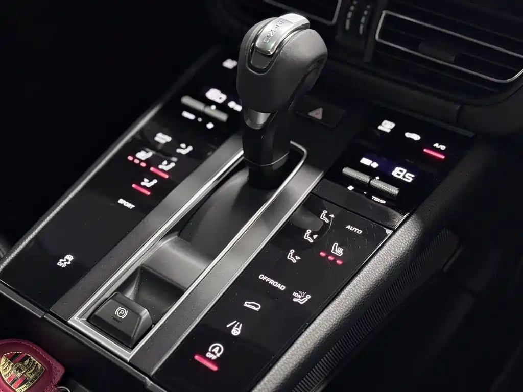 Porsche Macan — миниатюра 21