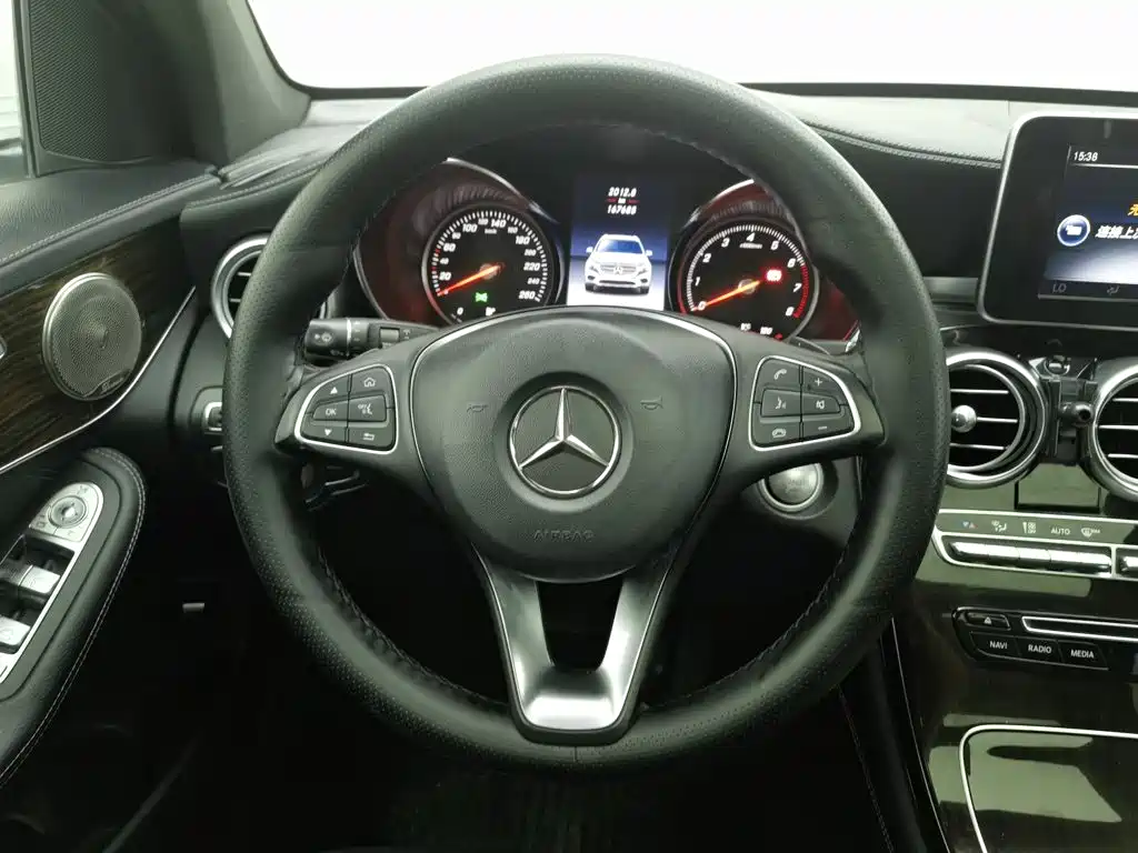 Mercedes-Benz GLC — миниатюра 11