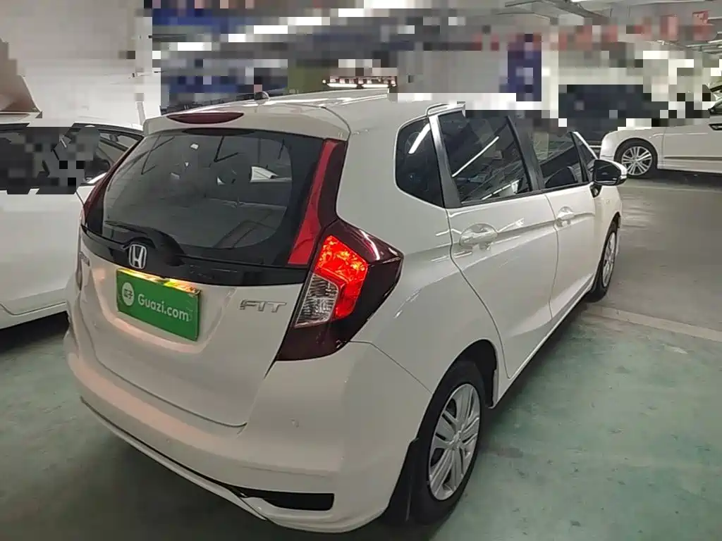 Honda Fit — миниатюра 7