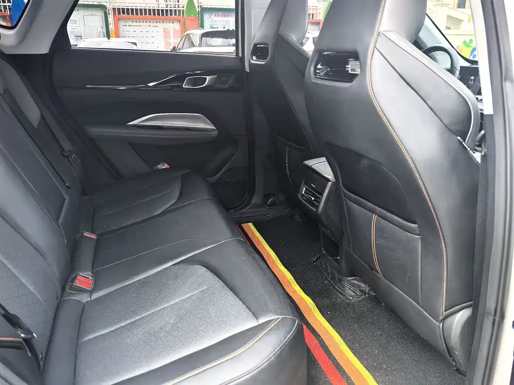 CHANGAN CHANGAN AUCHAN Z6