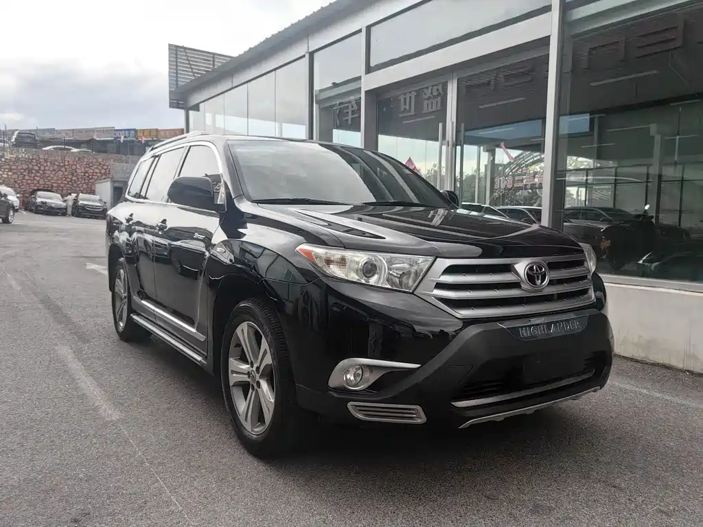 Toyota Highlander 2012 2.7L 7 мест Luxury