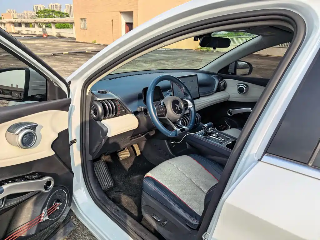 BYD Yuan Plus — миниатюра 15