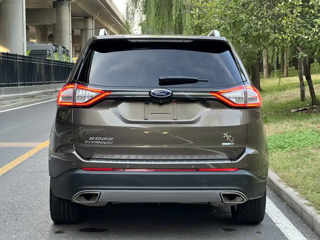 Ford Edge — миниатюра 9