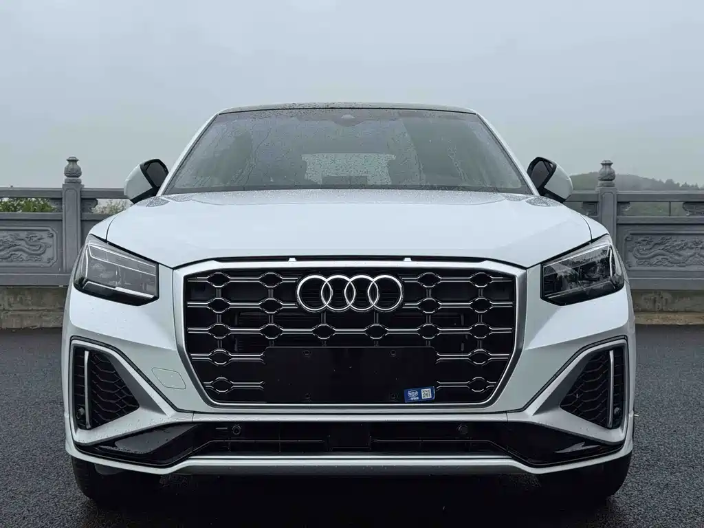 Audi Q2L — миниатюра 2
