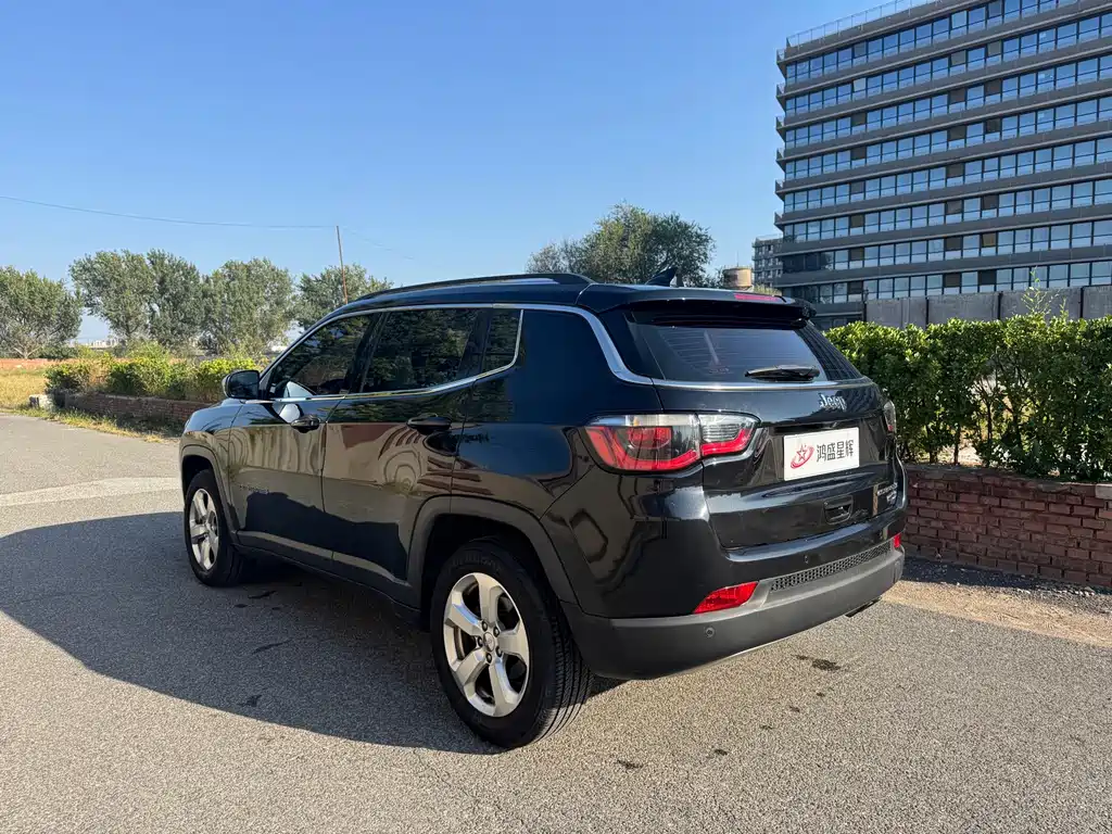 Jeep Compass — миниатюра 6