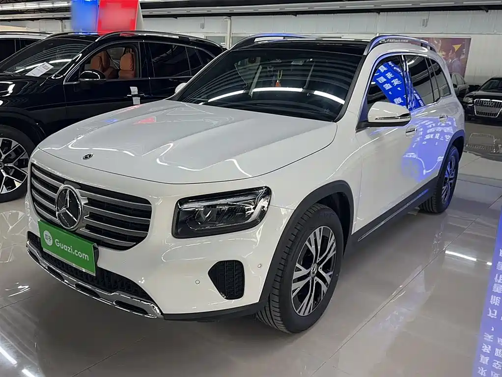 Mercedes-Benz GLB 2024