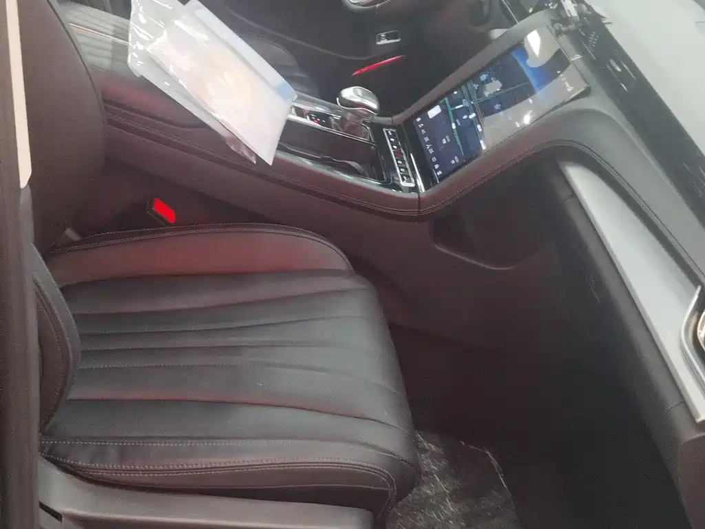 Hongqi H5 2024 1.5T DCT