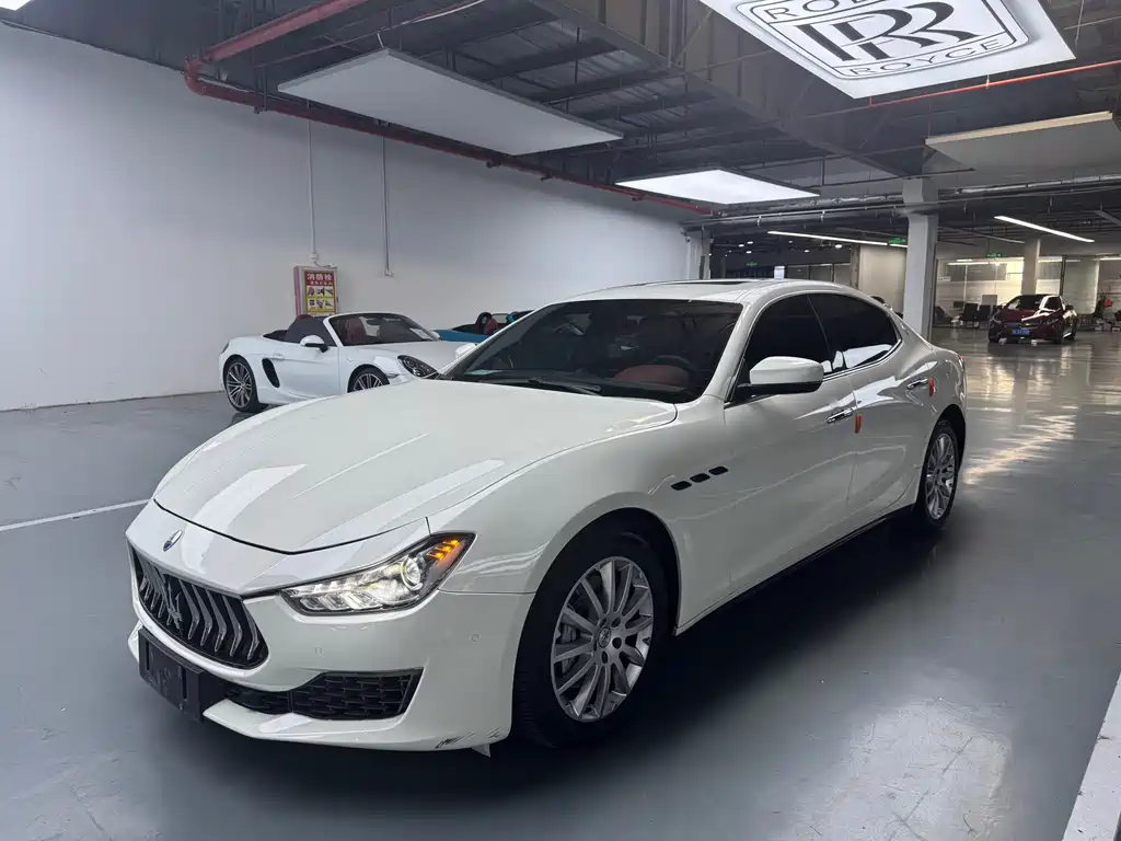 Maserati Ghibli 2021