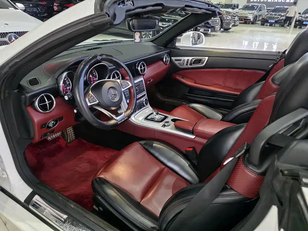 Mercedes-Benz SLC — миниатюра 6