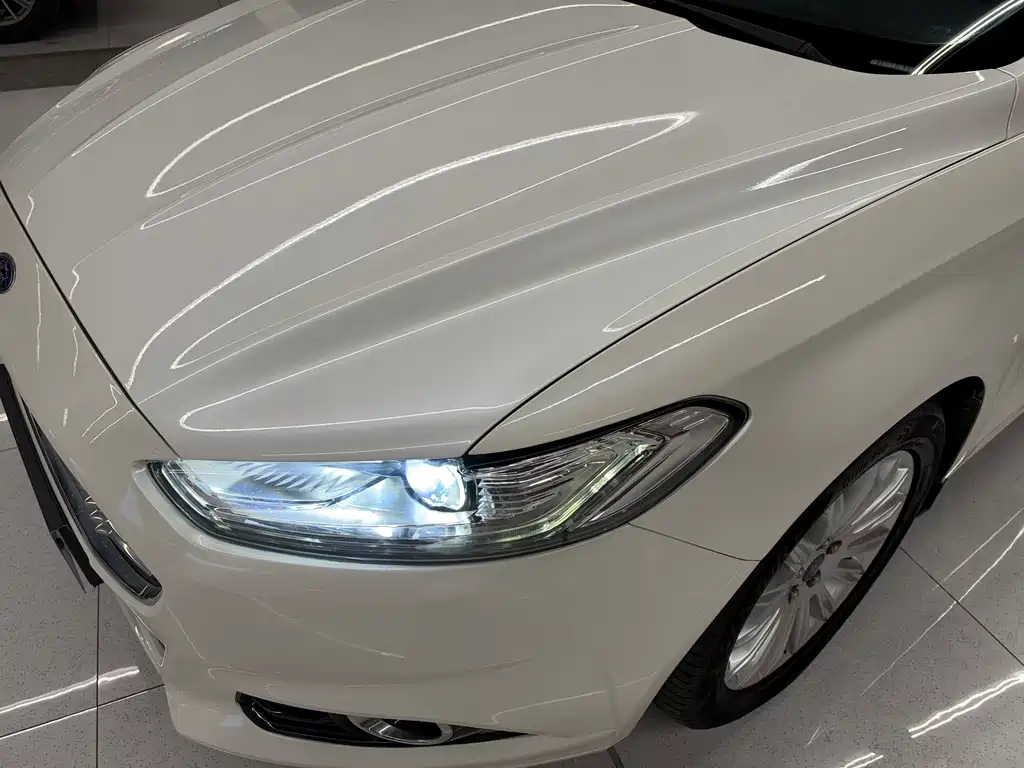 Ford Mondeo — миниатюра 16